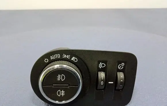 Opel Zafira C Light switch 13294817