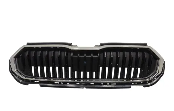 Front bumper upper radiator grill