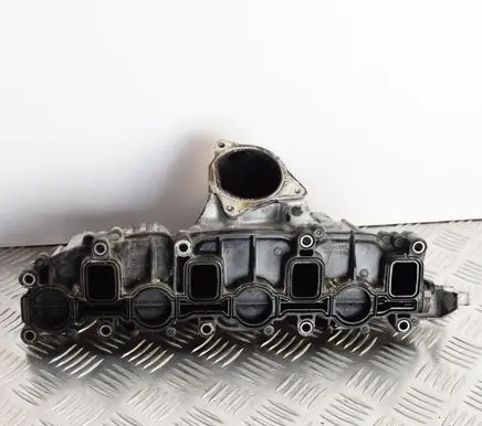 Volkswagen PASSAT B6 Intake manifold 03L129711E