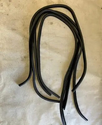Jaguar XE Front door rubber seal