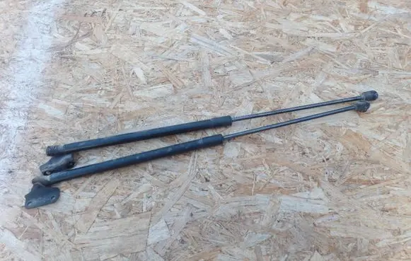 Opel Corsa D Tailgate/trunk strut/damper 13182309