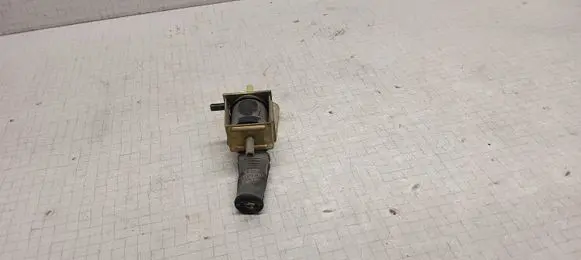 Audi A6 S6 C4 4A Vacuum valve 443919141A