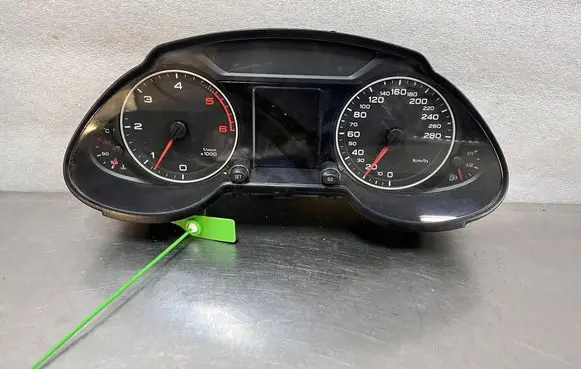 Speedometer (instrument cluster)