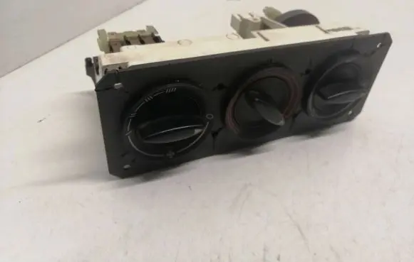 Audi A4 S4 B5 8D Climate control unit