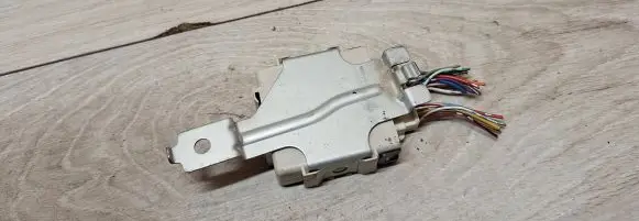 Mitsubishi Outlander Headlight ballast module Xenon 8634a022 0318001090