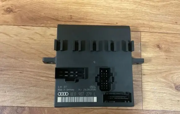 Audi A4 S4 B7 8E 8H Comfort/convenience module 8E0907279L 00009773B6