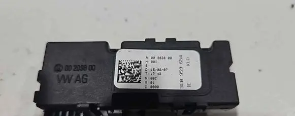 Volkswagen PASSAT B6 Steering angle sensor 3C0959654