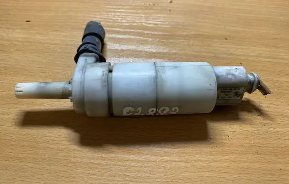 Mercedes-Benz E W211 Windscreen/windshield washer pump A0345455328 C2893