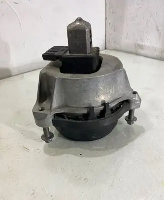 BMW M4 G82 G83 Engine mount bracket 8097149 300622