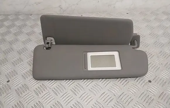 Sun visor