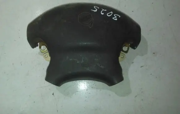 Chrysler Concorde Steering wheel airbag