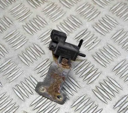 Maserati Quattroporte Engine mount vacuum valve 670002843 72828610