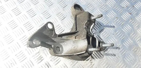 Audi A6 S6 C6 4F Engine mounting bracket 4F0199351Q