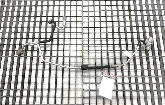 Audi Q8 Air conditioning (A/C) pipe/hose 4M1816720R