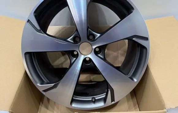 Audi A5 R20 alloy rim 8B3601025M