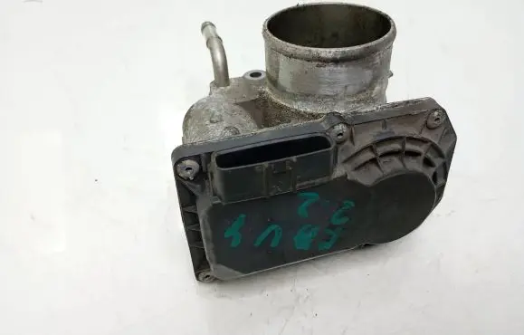 Toyota RAV 4 (XA30) Throttle valve 261000R020 00137 8J18