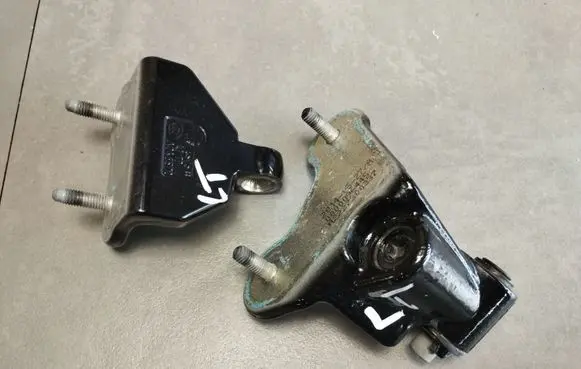 Mercedes-Benz S W222 Rear door lower hinge A2227300337