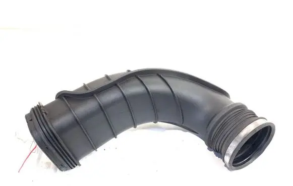BMW 5 F10 F11 Air intake hose/pipe 8508047