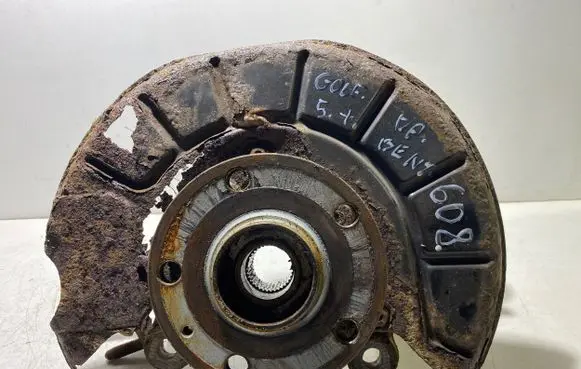 Volkswagen Golf Plus Front wheel hub