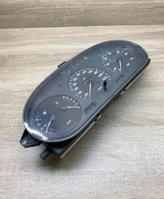 Renault Megane I Speedometer (instrument cluster) 7700839644
