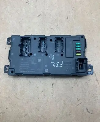 BMW 4 F32 F33 Central body control module 9362398 00000F4D 003000002