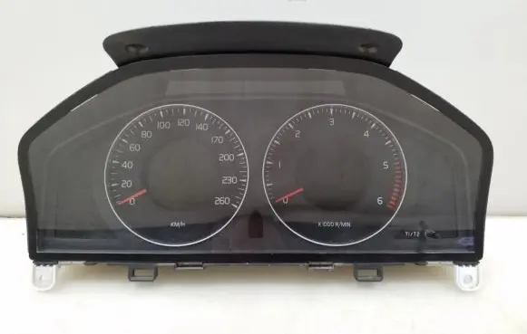 Volvo V70 Speedometer (instrument cluster) 31254535AA
