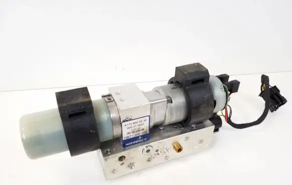 Mercedes-Benz SLK R172 Convertible roof hydraulic pump A1728000030