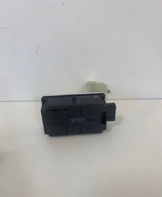 Suzuki Ignis ESP acceleration yaw rate sensor 3716062R00 A2C99169102 S180036052D