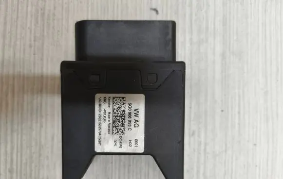 Audi Q2 - Fuel injection pump control unit/module 5Q0906093C