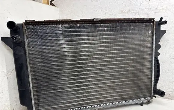 Audi 80 90 S2 B4 Coolant radiator