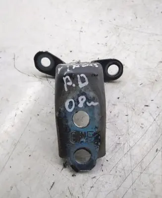 Honda CR-V Front door upper hinge