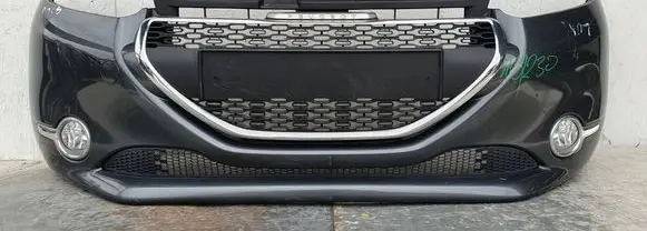 Peugeot 208 I Front bumper 9672794477