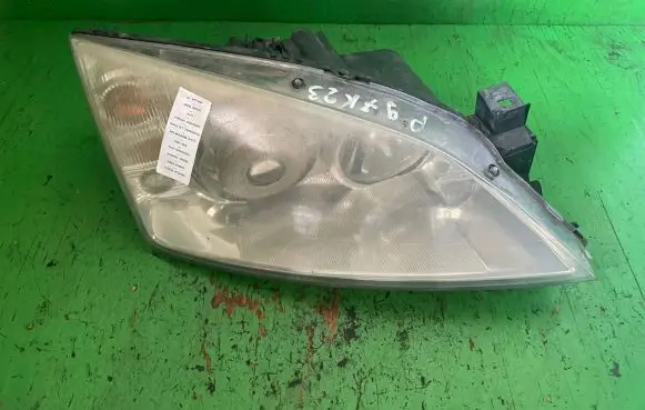 Ford Mondeo Mk III Headlight/headlamp