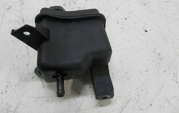 Mitsubishi Carisma Power steering fluid tank/reservoir 