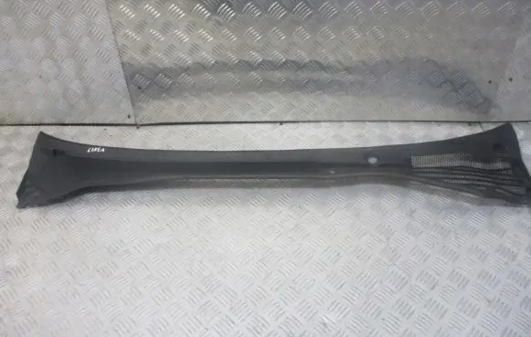 Fiat Linea Wiper trim