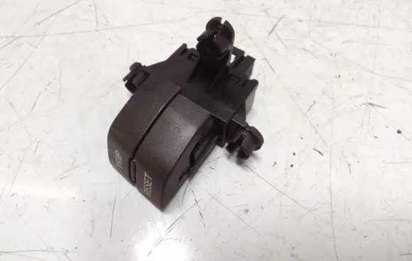 KIA Sportage Cruise control switch 010D491040