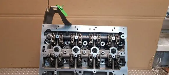 Volkswagen Golf VII Engine head 05E103404F 05E103063F