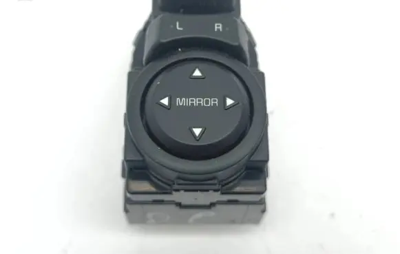 KIA Stonic Wing mirror switch