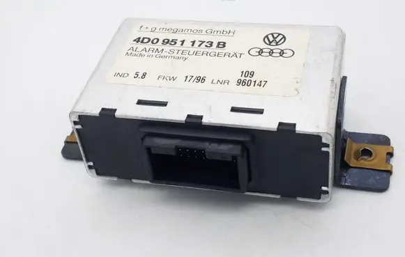 Audi A4 S4 B5 8D Alarm control unit/module 4D0951173B