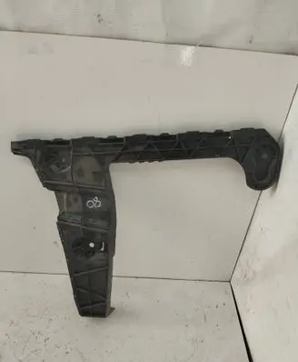 Rear bumper mounting bracket