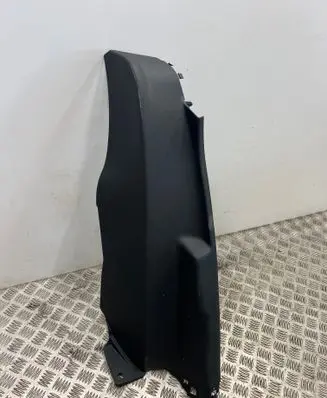 Volkswagen Tiguan Other front door trim element 571867765