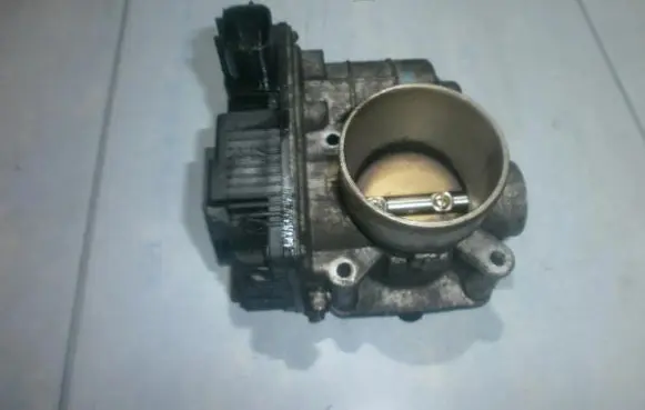 Nissan Almera N16 Throttle valve SERA57601