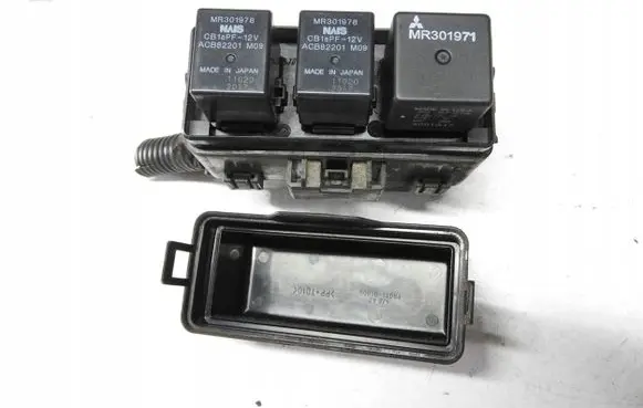 Mitsubishi ASX Relay mounting block 8565A089