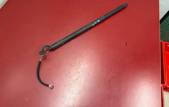 Chrysler Pacifica Tailgate/trunk strut/damper 68455759AA
