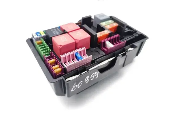 Mercedes-Benz C W205 Fuse module