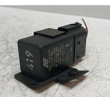Volkswagen Sharan Glow plug pre-heat relay 7M5919506 899257000 YM218C616AA
