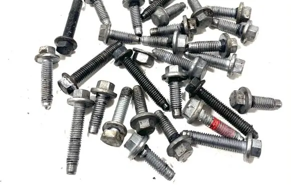 Peugeot 508 Cylinder head bolts 