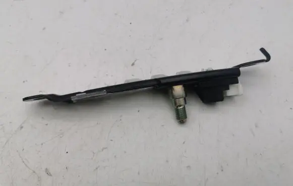 Toyota RAV 4 (XA50) Seat belt adjustment rail E563003