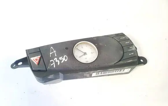 Chrysler Pacifica Hazard light switch p04685911ac 10225101