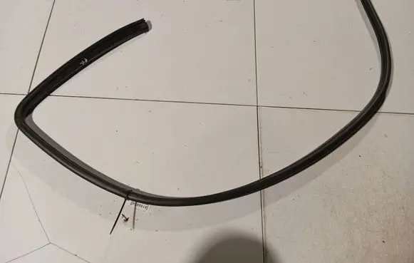 Rover 45 Rubber seal front coupe door 
